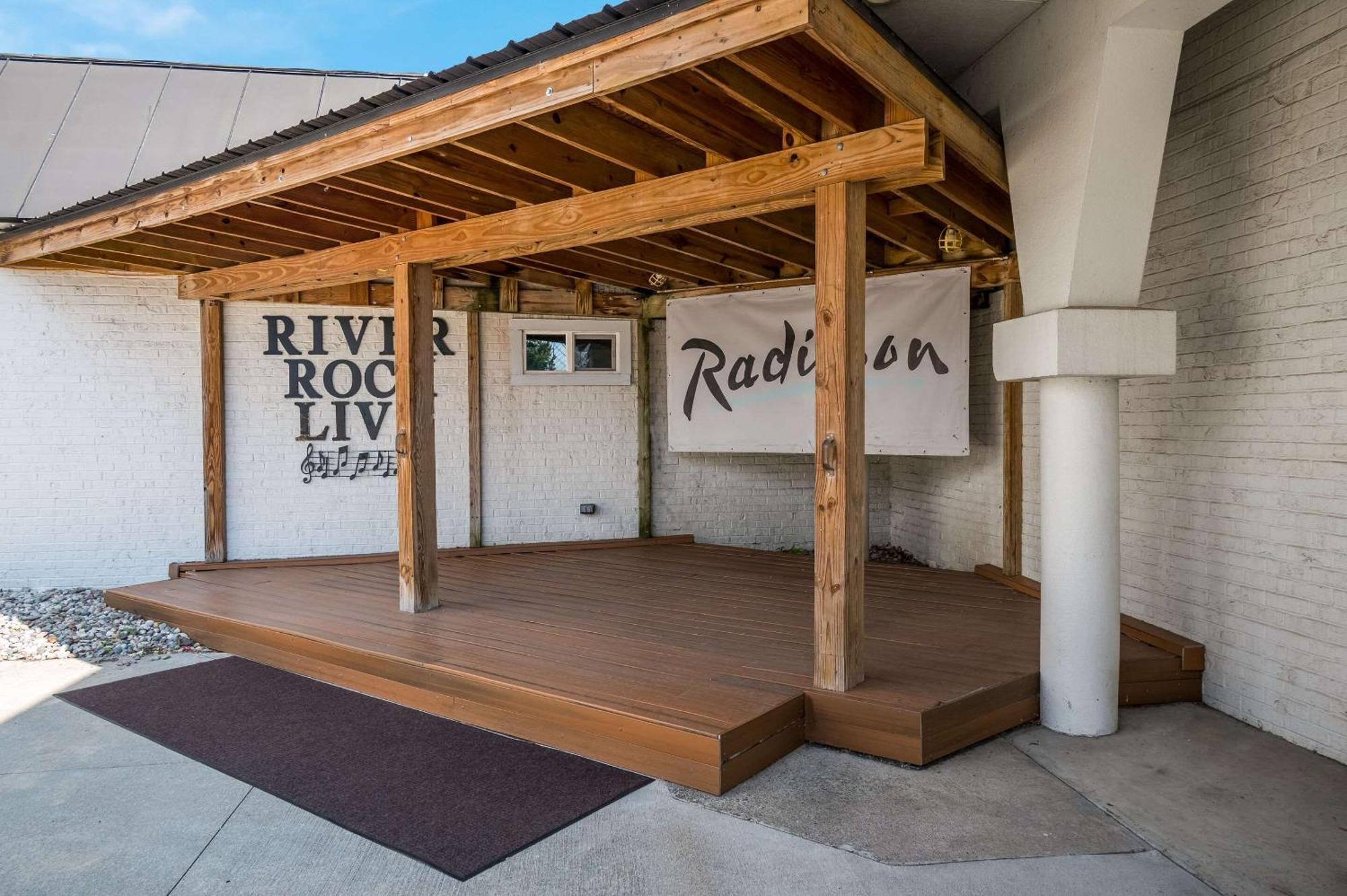 Radisson Hotel Grand Rapids Riverfront المظهر الخارجي الصورة